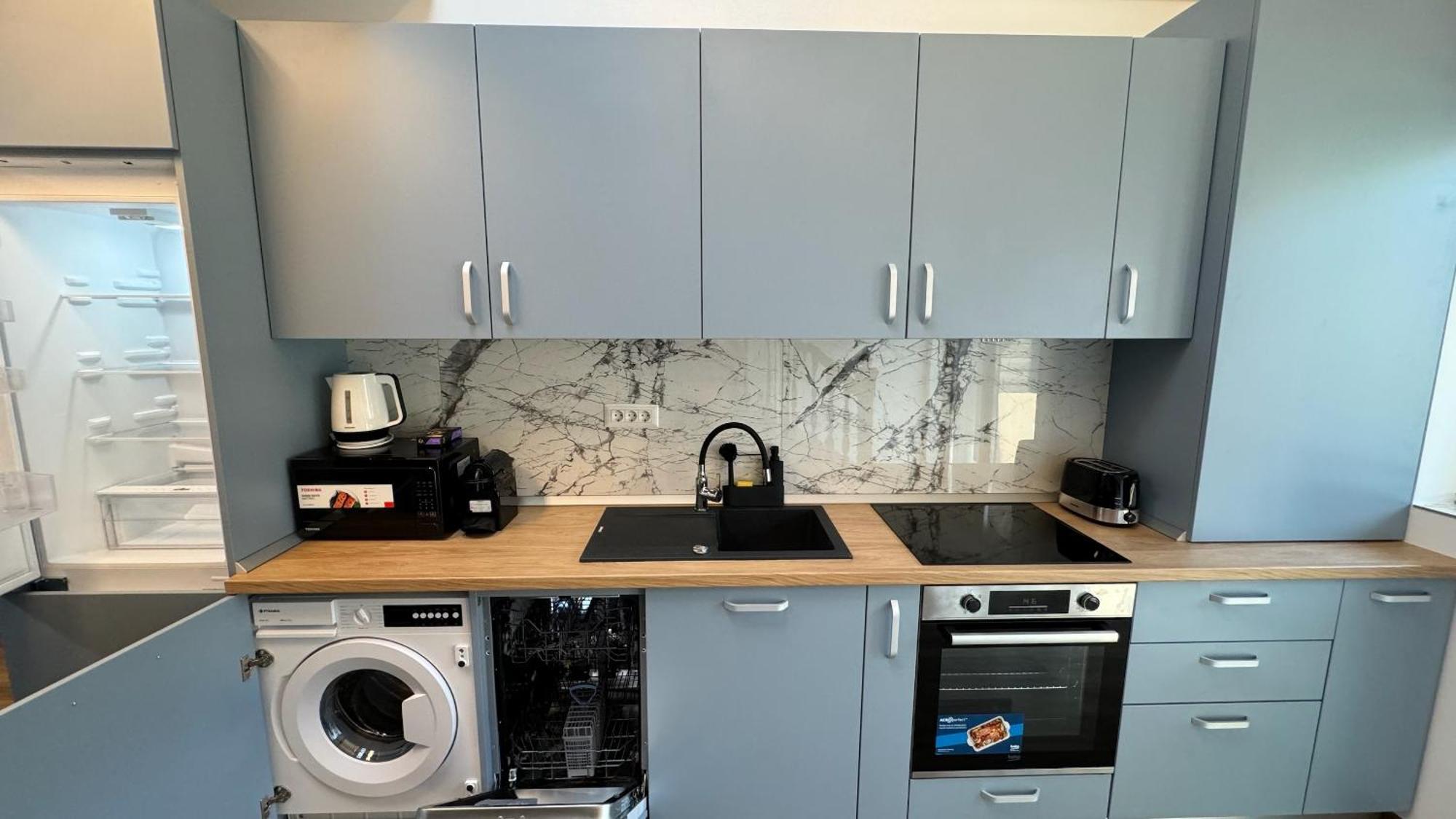 Busteni Mountain View Suites By The River - Ev Plug ภายนอก รูปภาพ