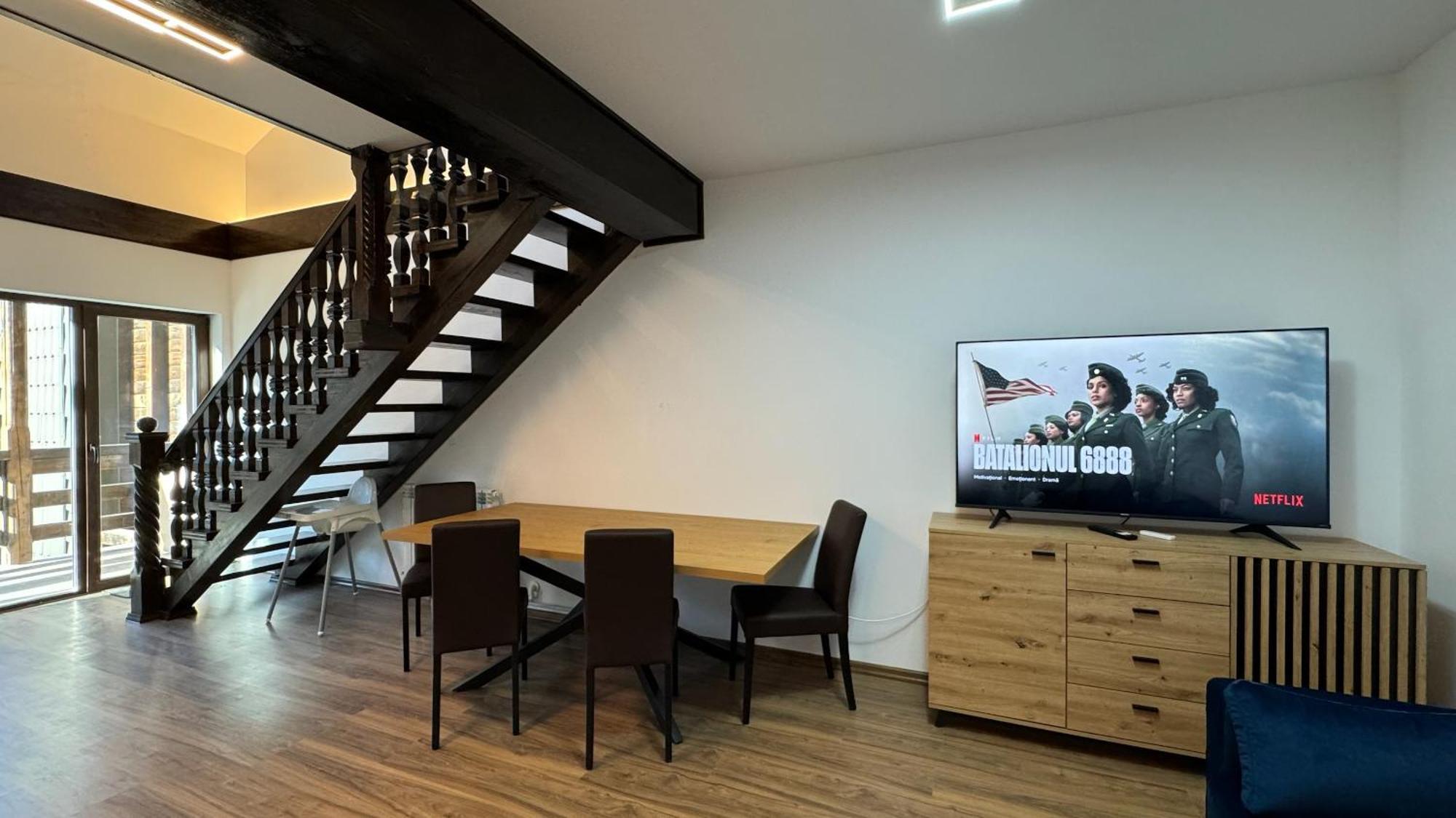 Busteni Mountain View Suites By The River - Ev Plug ห้อง รูปภาพ