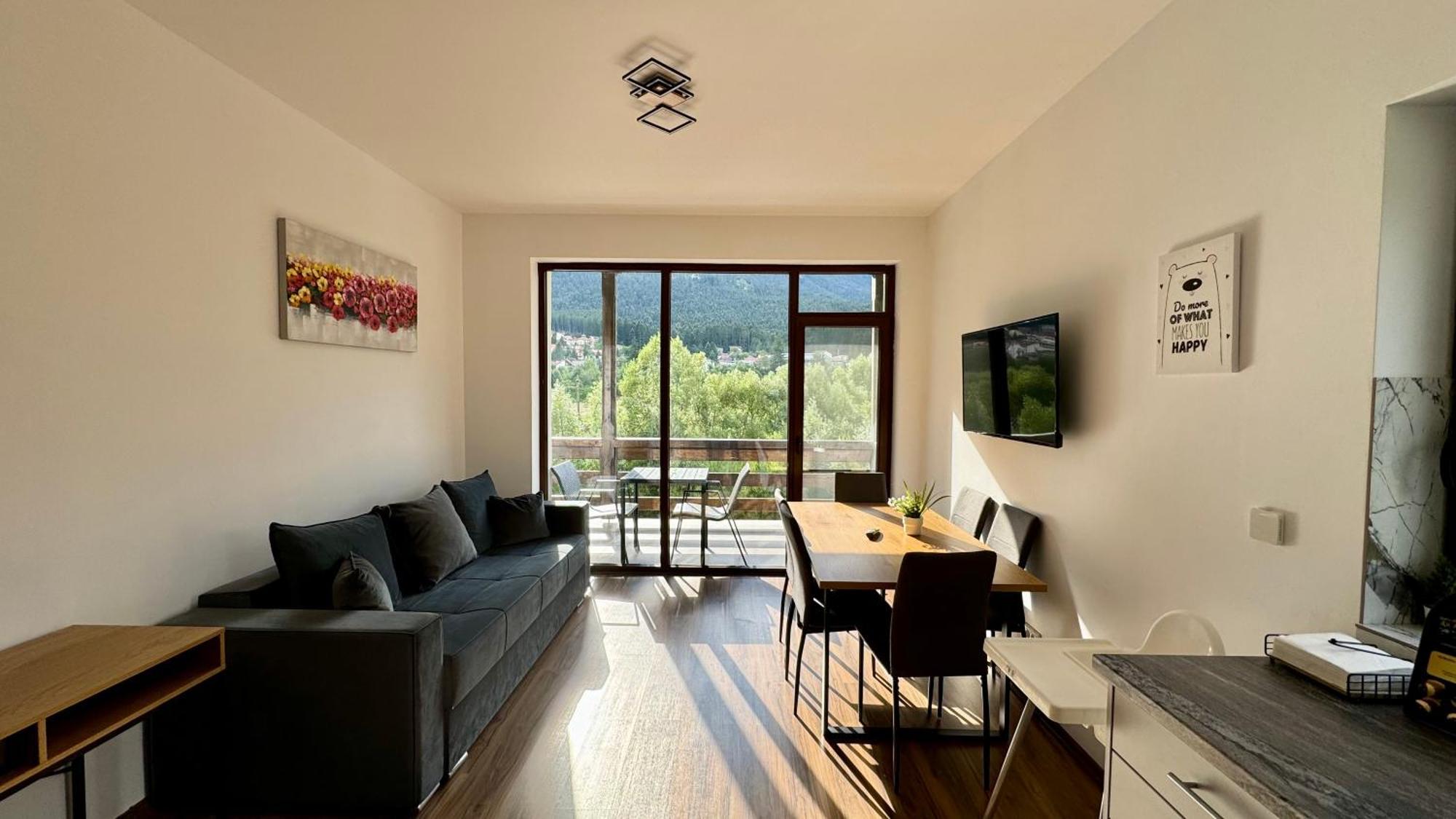Busteni Mountain View Suites By The River - Ev Plug ภายนอก รูปภาพ