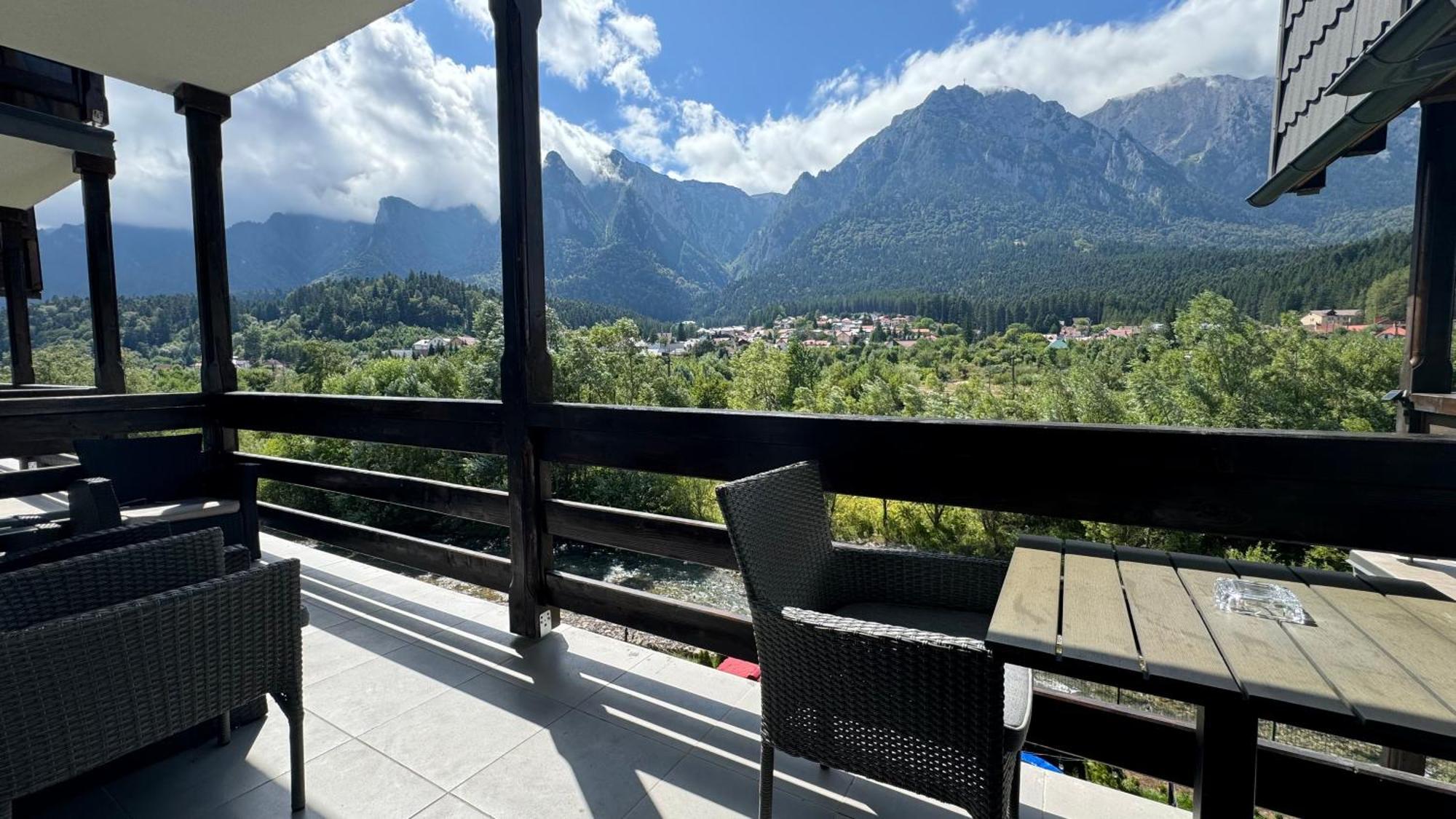 Busteni Mountain View Suites By The River - Ev Plug ภายนอก รูปภาพ